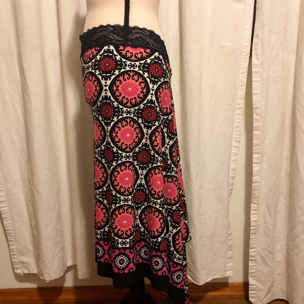 Below-The-Knee Patterned Skirt - image 2
